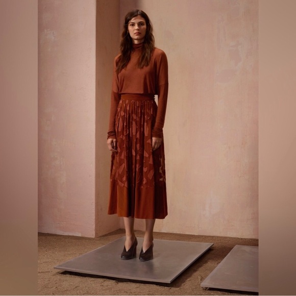 Wilfred Dresses & Skirts - Aritzia Wilfred Le Fou Phillippine Skirt size XS